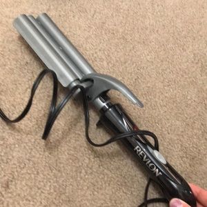 Revlon hair crimper!